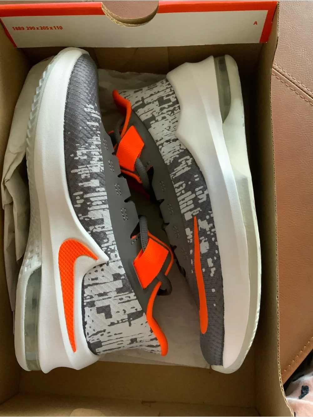 Nike Air Max Infuriate II Boys Size 4Y Gray White Basketball Shoes Sneakers